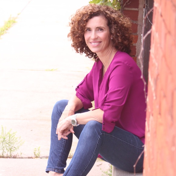 Meet your Posher, Beth - Picture 1 of 1